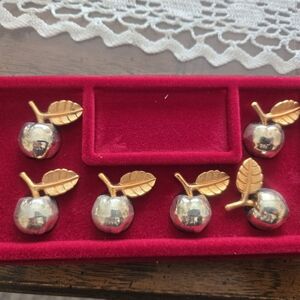 Gold and Silver Apple Leaf cards Holder